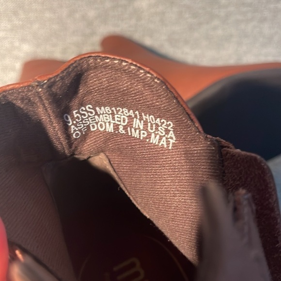 Munro Jackson Leather Boot.NEW - Picture 8 of 9